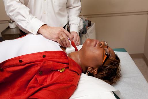 Подготовка к УЗИ щитовидной железы у женщин: как подготовиться, когда лучше делать, что показывает