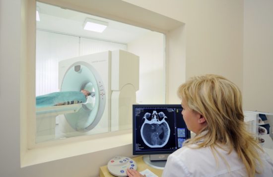 Что лучше – МРТ или КТ головного мозга: показания, подготовка, преимущества